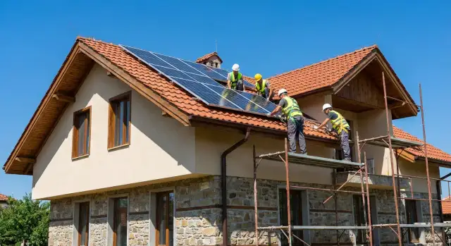 Соларни панели за покрива - цени и монтаж в България